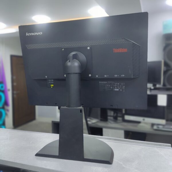 مانیتور استوک 22 اینچ لنوو Lenovo LT2252P