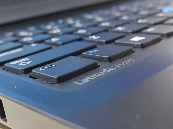 لپ تاپ استوک دل Dell Latitude E5570 پردازنده i5 نسل 6