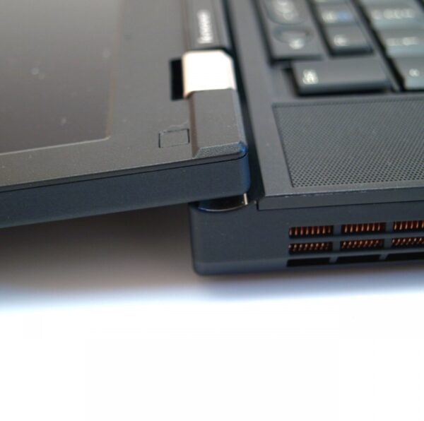 لپ تاپ استوک 15 اینچ لنوو مدل Lenovo T510 - Image 8