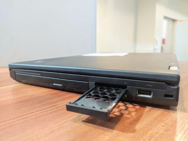 لپ تاپ استوک 14 اینچ لنوو مدل Lenovo ThinkPad T430 - Image 3