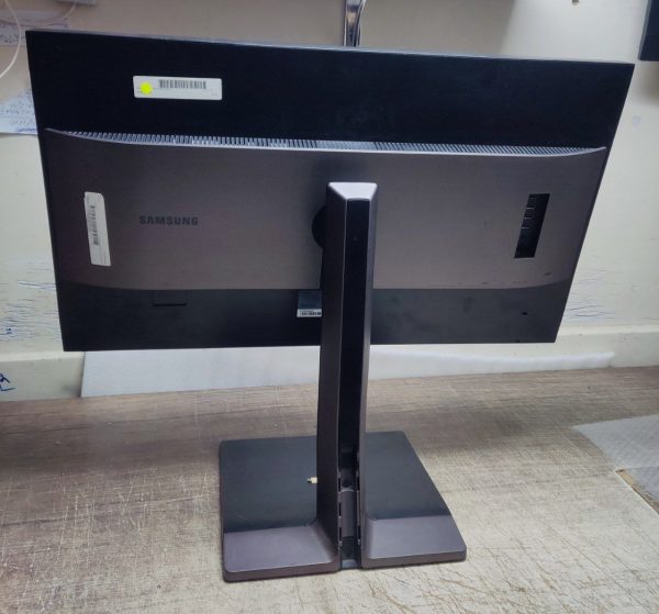 مانیتور استوک 32 اینچ سامسونگ S32D850T (رزولوشن 2k)
