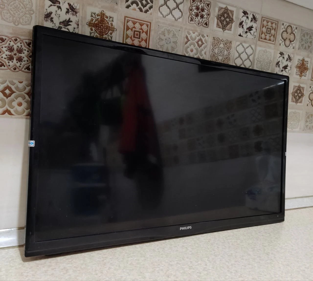 تلویزیون 28 اینچ فیلیپس Philips 28HFL2819D