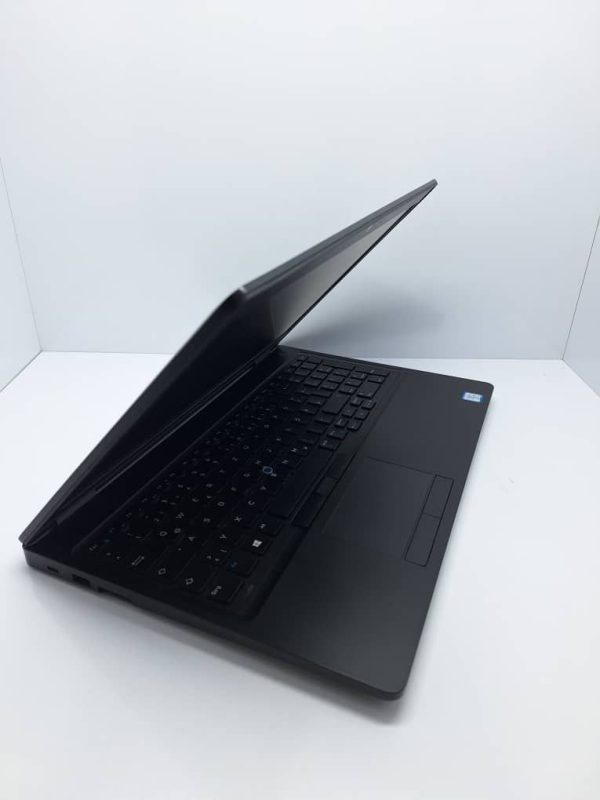لپ تاپ استوک Dell Precision 3520
