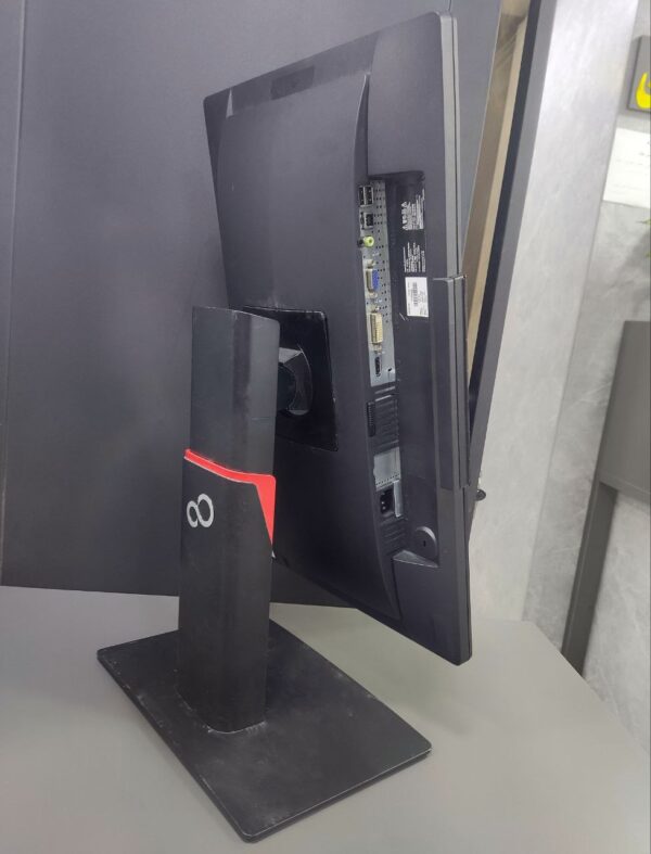 مانیتور استوک 22 اینچ فوجیتسو Fujitsu B22t-7
