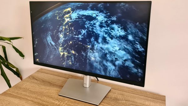 مانیتور استوک 27 اینچ Dell P2721Q رزولوشن 4k - Image 2