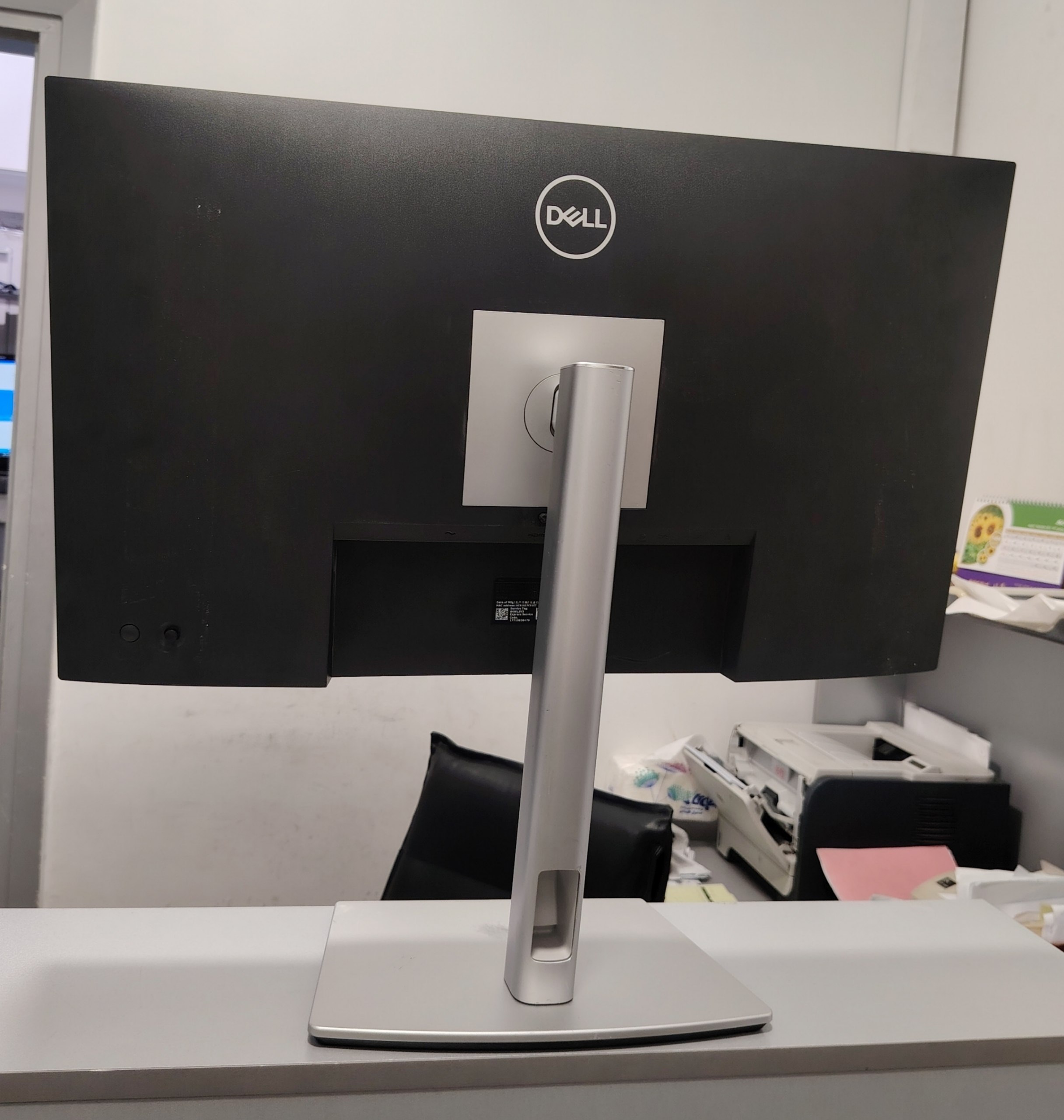 مانیتور استوک 27 اینچ Dell P2721Q رزولوشن 4k