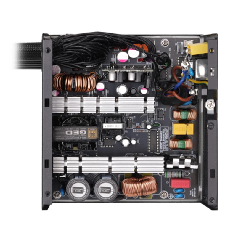 منبع تغذیه استوک کامپیوتر گرین مدل GP700A-GED - Image 3